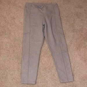 Kiava Clothing Capri Grey leggings size Small